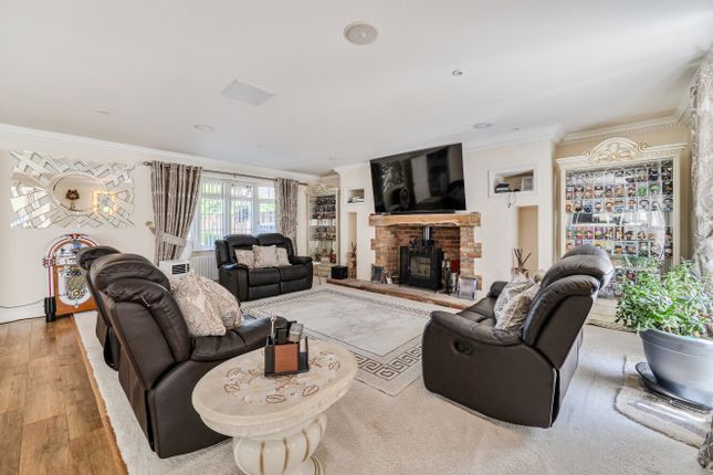 The Willows, 149, Winchester Road, Alton photo 2