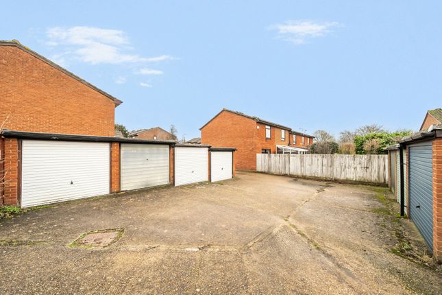 18, Fincham Close, Uxbridge photo 4