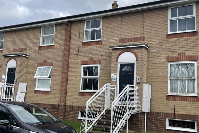 Flat to rent in Stour Road, Harwich
