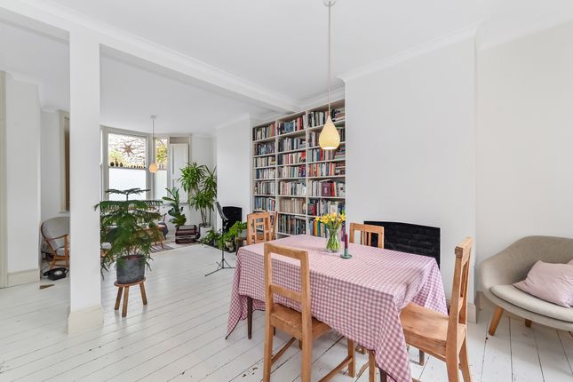 173, Swaton Road, London photo 4
