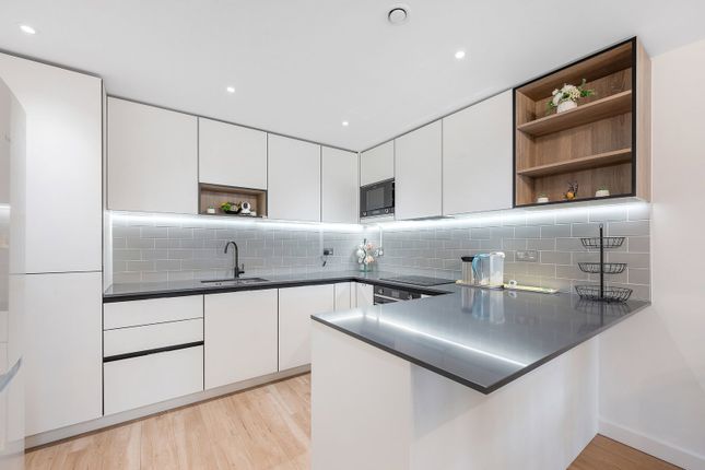 Fermont House,Flat 96, 15 Beaufort Square, London photo 2