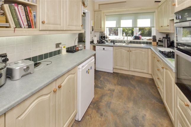 32, Albany Drive, Wimborne photo 4