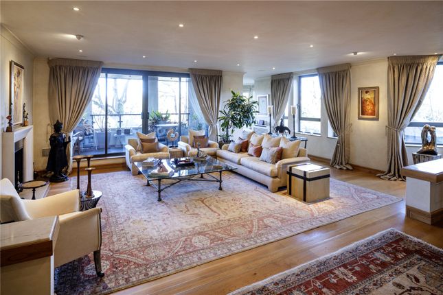 Flat 9, Summit Lodge,, Lower Terrace, London photo 3