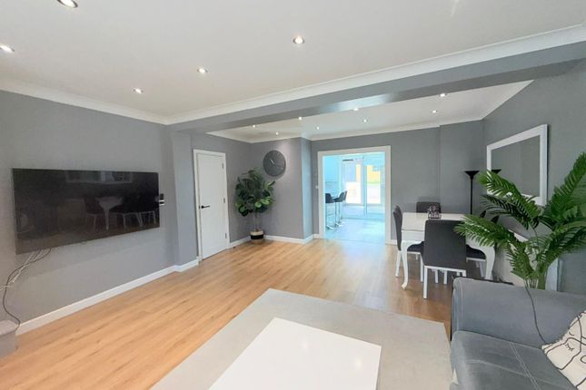 334, Willingale Road, Loughton photo 4