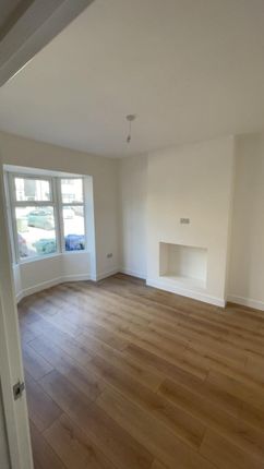 16 Dibdale Street, Dudley photo 3