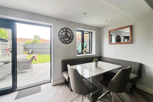 41, Laburnum Road, Wokingham photo 3