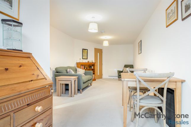 38 Knox Court, Bilton Road, Rugby photo 4