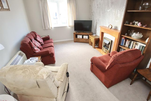 5, Castle Lodge, Chippenham photo 3