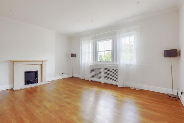 Flats 7, Oak Hill House, Oak Hill Park, Hampstead photo 3
