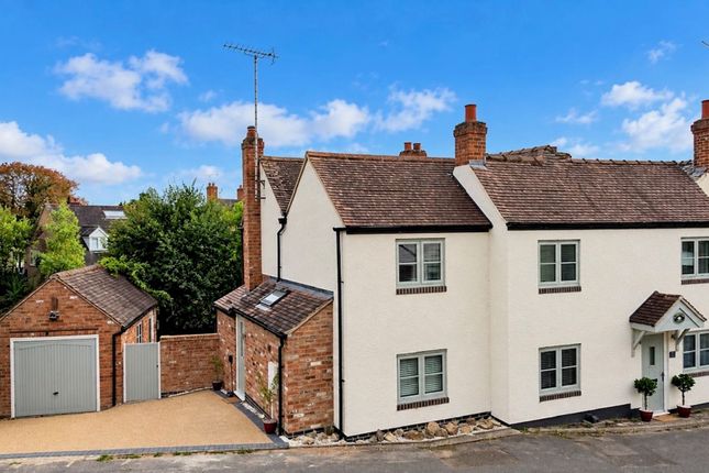 2 Hollow Road, Derby photo 4
