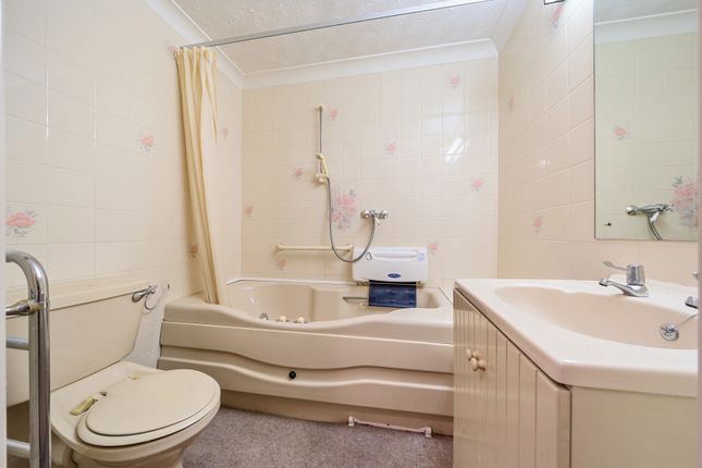 Flat for sale in Windrush Court, Witney, Oxfordshire