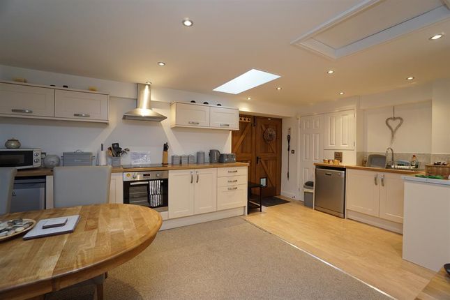 5 Bed Detached House For Sale In Rosary Cottage Hollow Meadows