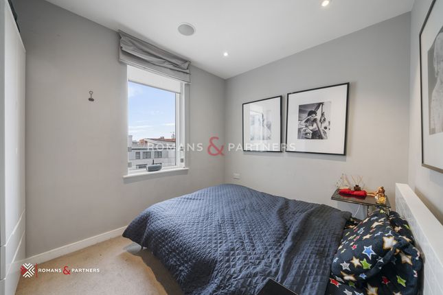 Flat 701 Ceram Ct, 10, Seven Sea Gardens, London photo 5