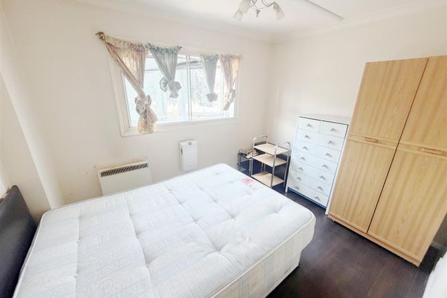493, High Street, Hayes photo 2