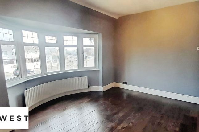 1, Wyngate Drive, Leicester photo 3