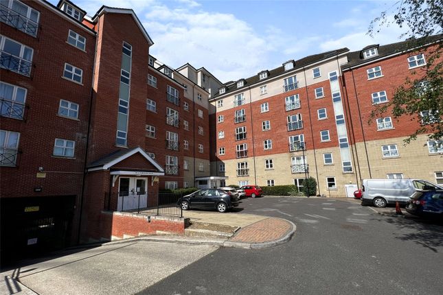 Thumbnail Flat for sale in Britannia House, Palgrave Road, Bedford, Bedfordshire