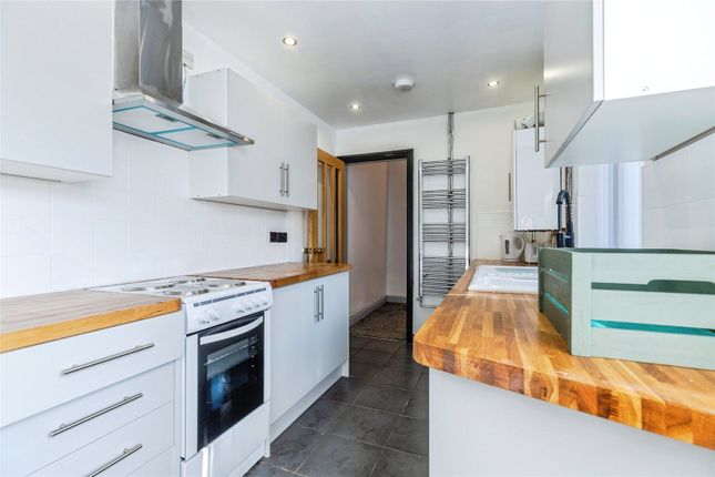 407, Tottington Road, Greater Manchester photo 2