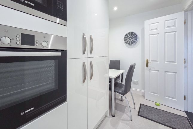 Flat 14, Alexandra House Old St. Johns Road, Jersey photo 3