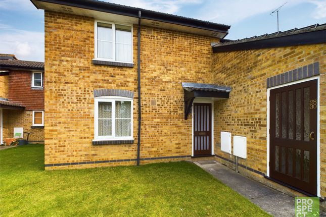 Thumbnail Maisonette for sale in Aldworth Close, Bracknell, Berkshire