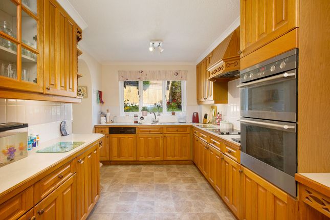 20 Benedict Close, Teignmouth photo 4