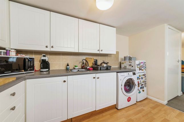 Flat 2, 24, Westgate, Grantham photo 2
