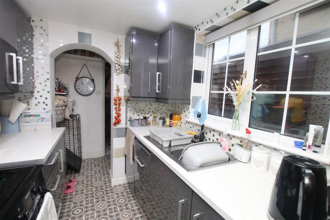 7, Broomfield Road, Swanscombe photo 3