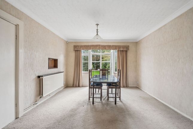 273 Cressex Road, High Wycombe photo 4