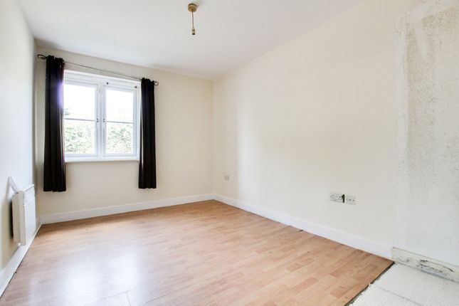 96 Bridge Road, Wickford photo 4