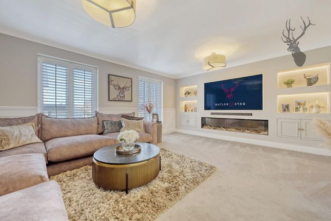 37 George Wicks Way, Chelmsford photo 2