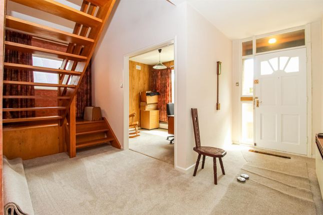 15, Gagewell Lane, Wakefield photo 3