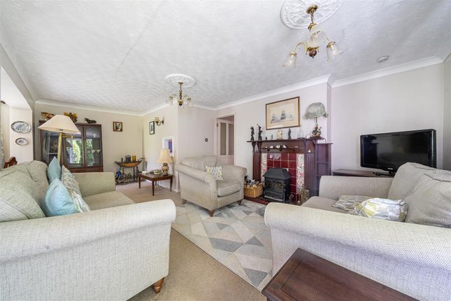 34, Blounts Court, Potterne photo 4