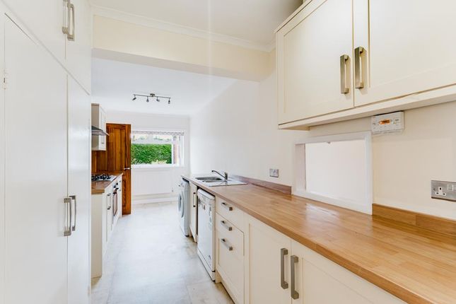 27, Exeter Street, Kettering photo 3