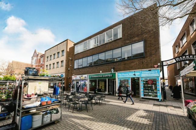 Commercial property to let in St. Georges Street, Canterbury