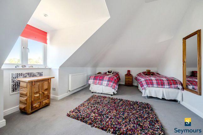 13, Ashcroft, Guildford photo 4