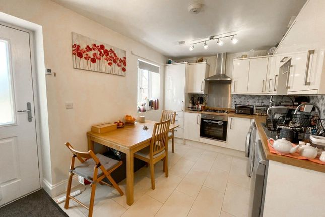 56, Victoria Way, Melbourn, Royston photo 2