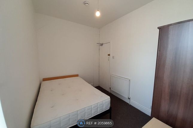 Room to rent in Hawthorne Road, Bootle