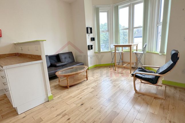 Flat 3, 35, Waverley Street, Arboretum photo 4
