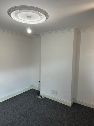 28, Warwick Street, Newcastle-under-Lyme photo 4