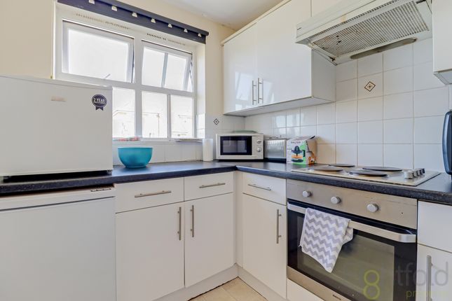 20 Plymouth Close, Eastbourne photo 4