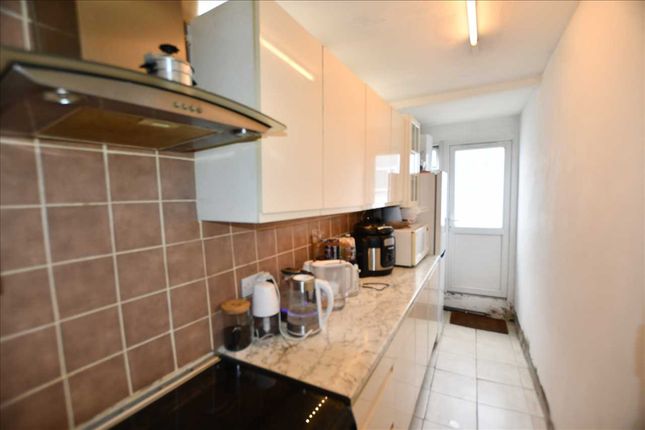 11, Linnell Road, London photo 4