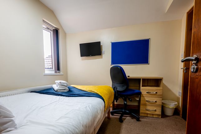 Shared accommodation to rent in Rookery Road, Birmingham