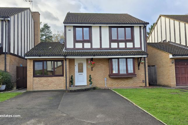 4 Bed Detached House For Sale Conifer Close, Goffs Oak En7