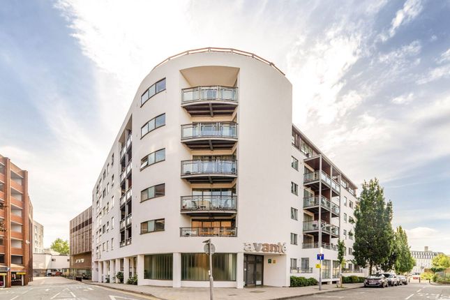 Flat for sale in The Bittoms, Kingston, Kingston Upon Thames