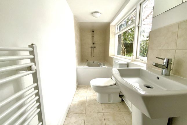 Flat 4, 12, Denmark Terrace, Brighton photo 4
