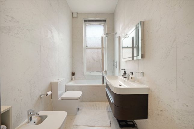 Flat 5, 260, Finchley Road, London photo 4
