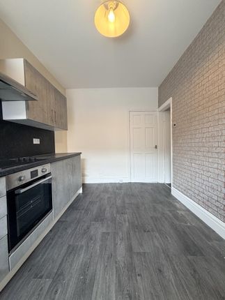 8, Gisburn Grove, Blackpool photo 4