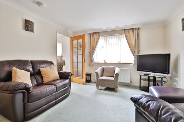 11, The George Mews, Hampshire photo 2