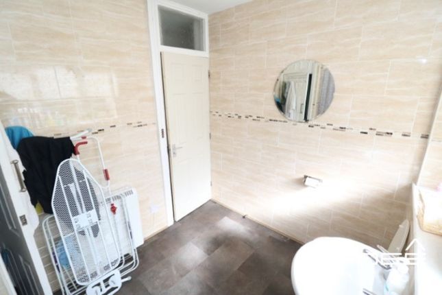 Flat for sale in Richmond Close, Handsworth Wood, West Midlands