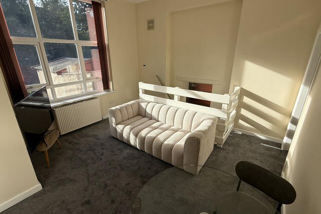 Flat 2, 30, Moorfield Road, Manchester photo 4
