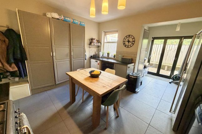 5, Knutsford View, Altrincham photo 4